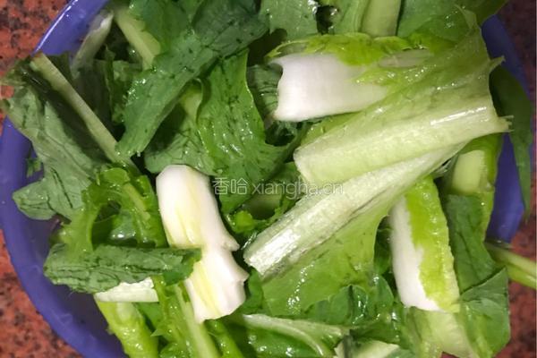 豆豉炒苦麦的做法图解1