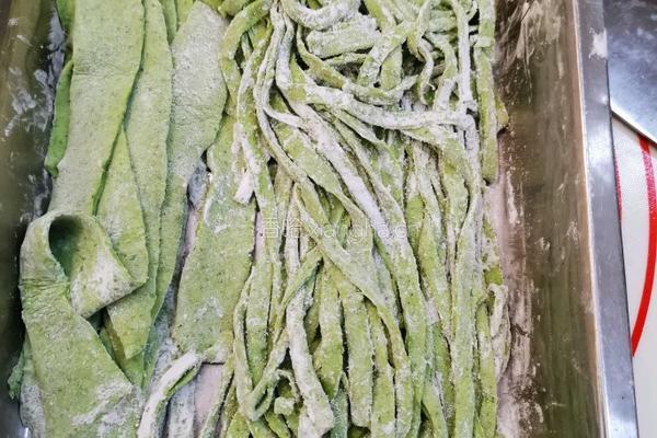 蘸水菠菜面的做法图解9