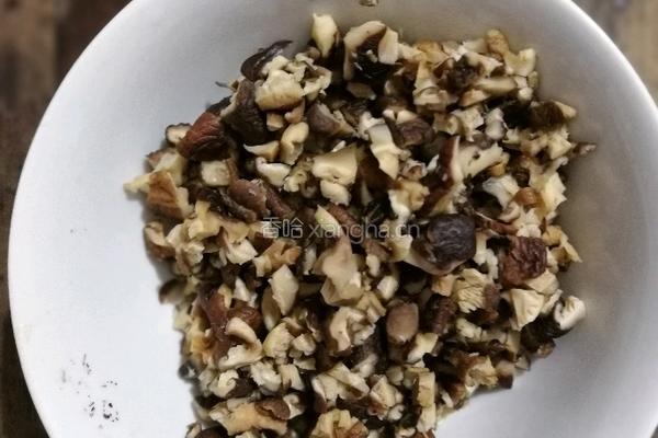 香菇肉饺的做法图解4
