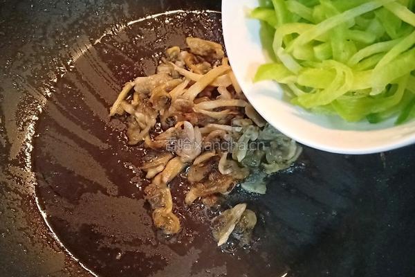 青萝卜蛤蜊肉汤的做法图解11