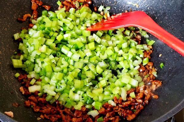 肉末芹菜的做法图解9