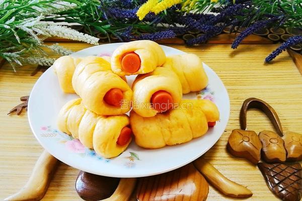 胡萝卜香肠花卷的做法图解14