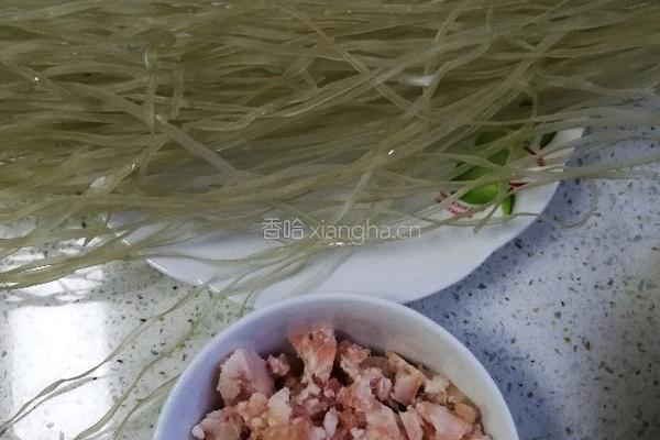 肉末粉条的做法图解1