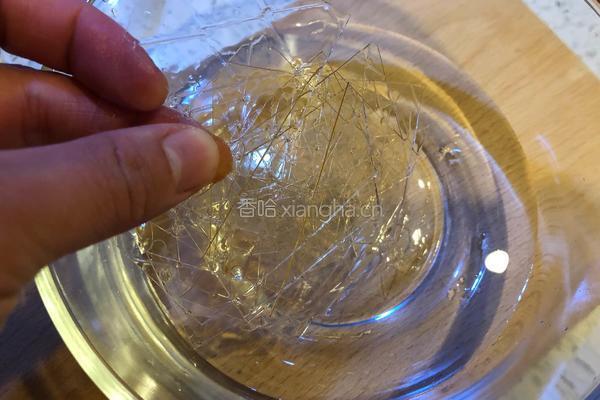 草莓慕斯杯的做法图解1