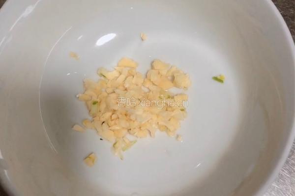 凉拌肉皮冻（满满胶原蛋白）的做法图解2