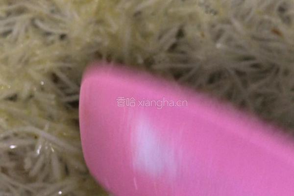 小黄鱼萝卜丝汤的做法图解11