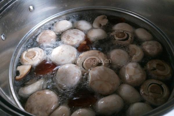 新文美食 猪肉白色香菇包子的做法图解3