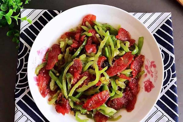 尖椒炒腊肉的做法图解9