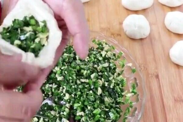 烫面菜盒的做法图解6