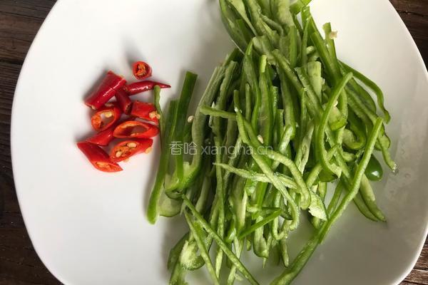 白玉菇辣炒肉丝的做法图解3