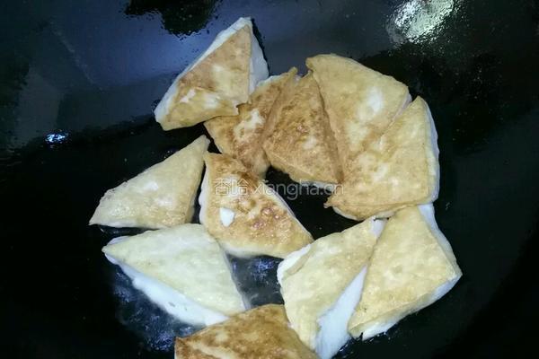 冬菇虾米豆腐煲的做法图解3