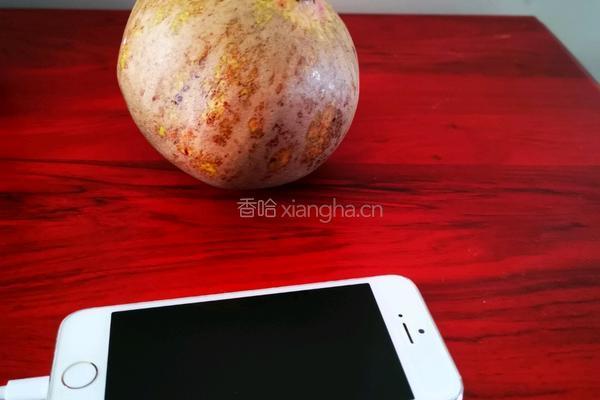 石榴熟了尝尝鲜慢慢剥石榴的方法的做法图解3