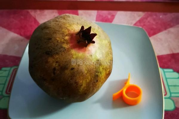 石榴熟了尝尝鲜慢慢剥石榴的方法的做法图解5