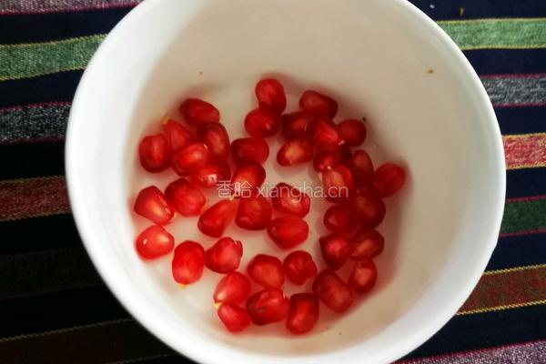 石榴熟了尝尝鲜慢慢剥石榴的方法的做法图解9