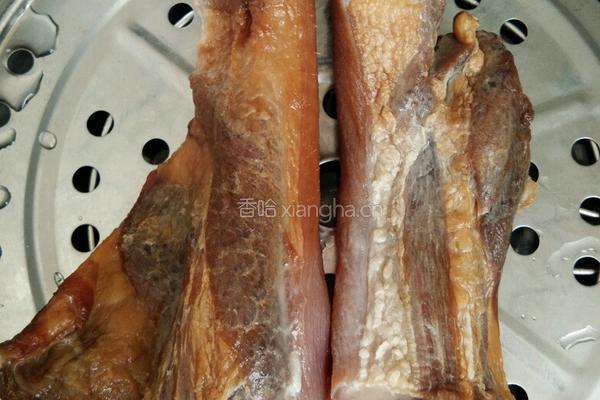 干豆角蒸腊肉的做法图解1