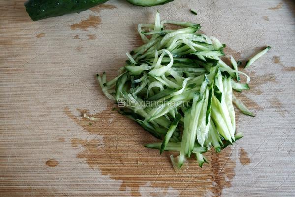 拌果蔬三丝的做法图解1