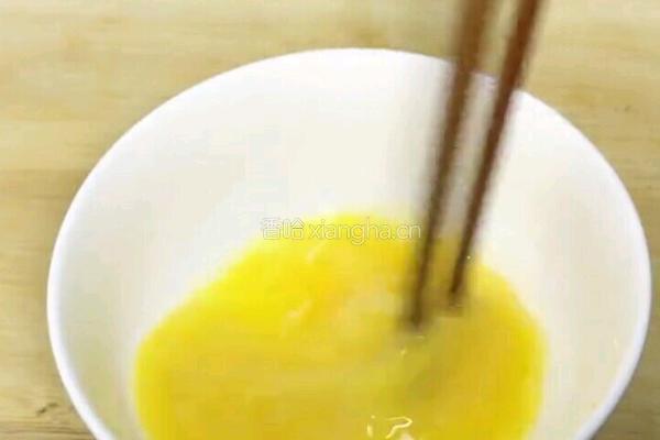 油炸金针菇的做法图解1