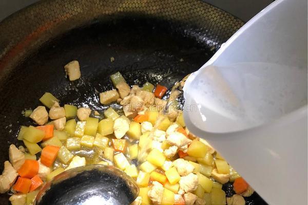 咖喱鸡肉饭的做法图解8