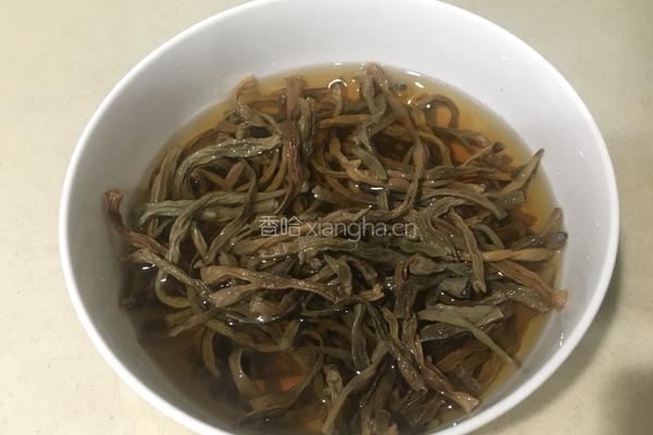 豆角干焖五花肉的做法图解1
