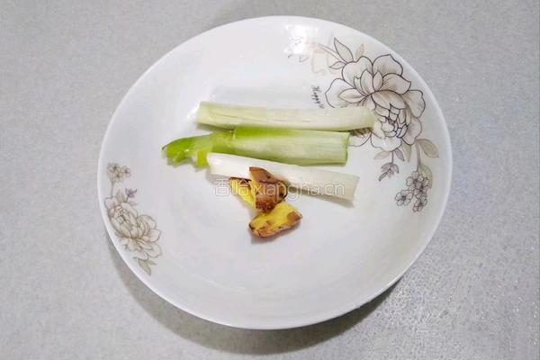 萝卜排骨汤的做法图解4