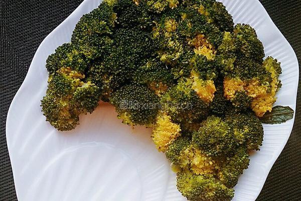 状元菜（胡萝卜浇汁西蓝花）的做法图解6
