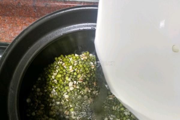 薏米绿豆甜汤的做法图解3