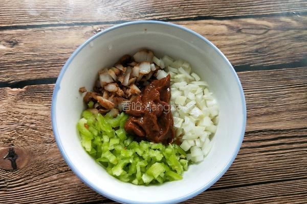 蒸油渣鸡蛋辣椒酱的做法图解6