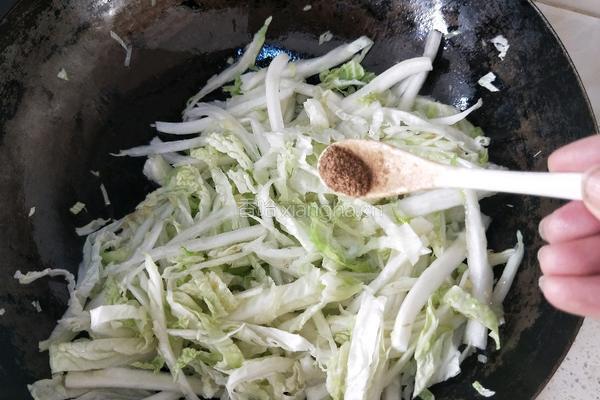 醋溜白菜丝的做法图解9