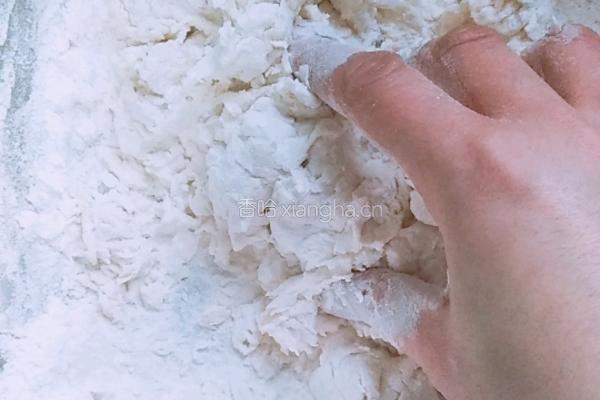 火腿肠酥油饼的做法图解1