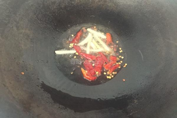 腊肠炒豆芽的做法图解5