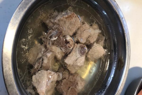 豉汁排骨煎面的做法图解2