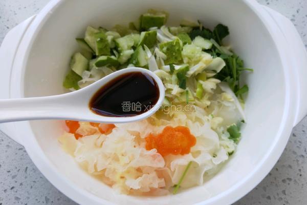 银耳拌黄瓜的做法图解5