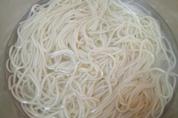 素炒面的做法图解3