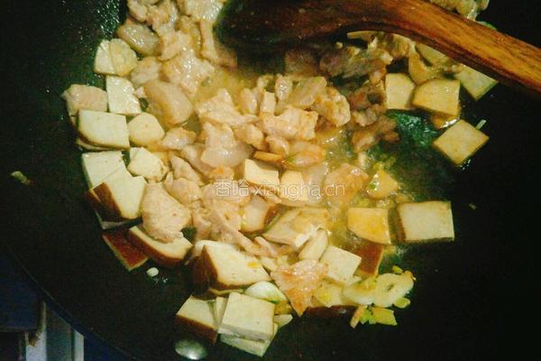 西葫芦熏豆腐干炒肉片的做法图解6