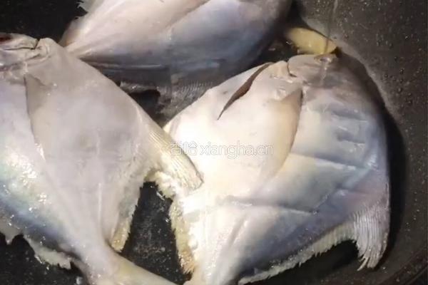 香煎白仓鱼的做法图解4