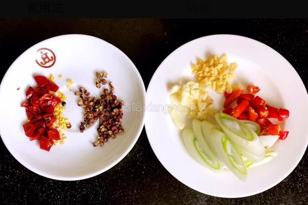 麻辣酥鱼骨的做法图解2