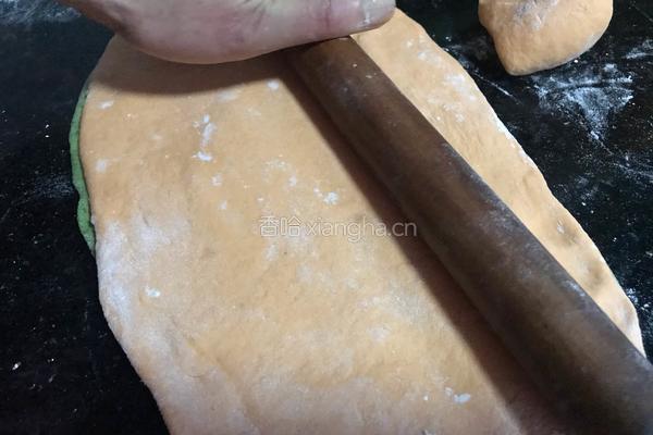 蝴蝶馒头的做法图解3
