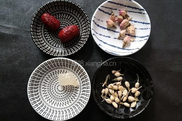 红枣玫瑰茉莉花茶的做法图解1