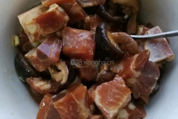 香菇蒸排骨的做法图解4