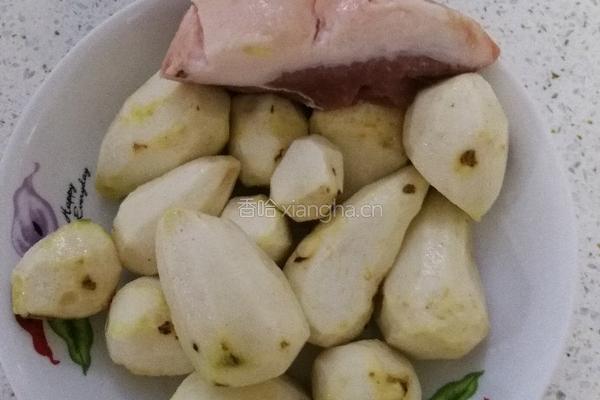 芋头肉片汤的做法图解1
