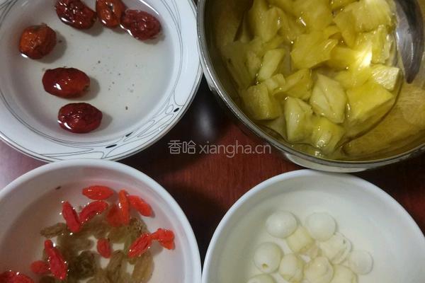 银耳莲子菠萝羹的做法图解4