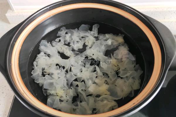 冰糖红枣银耳羹的做法图解4