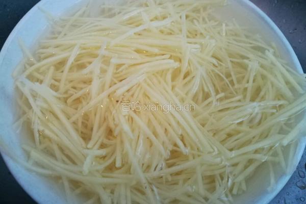 醋溜土豆丝的做法图解1