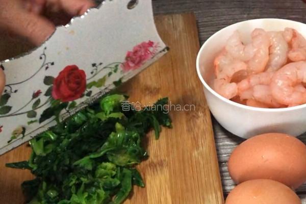 菠菜虾仁鸡蛋羹的做法图解2