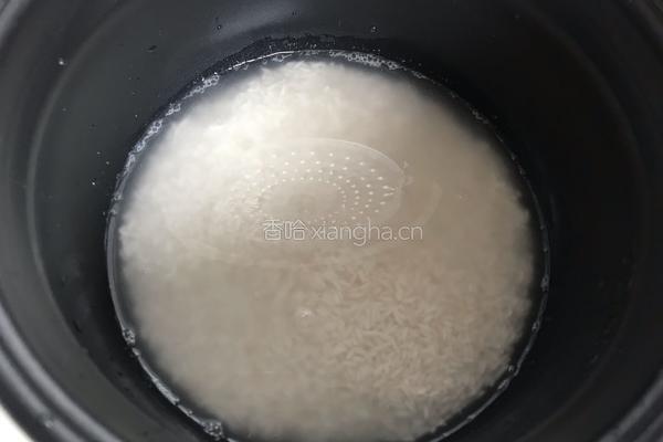 腊肉焖糯米粉的做法图解9