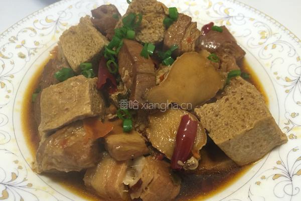 五花肉炖冻豆腐的做法图解17