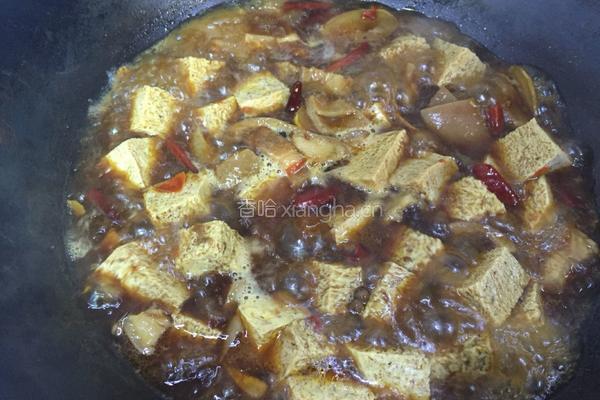五花肉炖冻豆腐的做法图解15