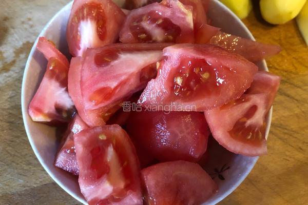 番茄土豆牛腩的做法图解4