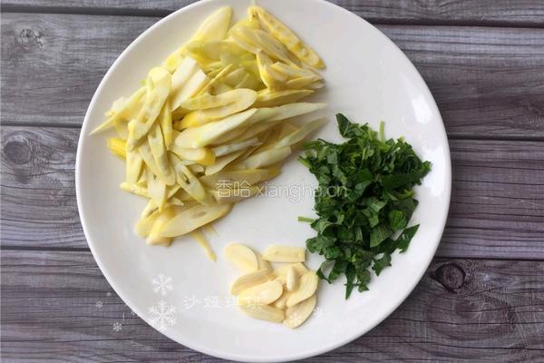 霍香竹笋小炒肉的做法图解3