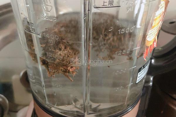  熬制新疆特色奶茶（附上奶皮）的做法图解4